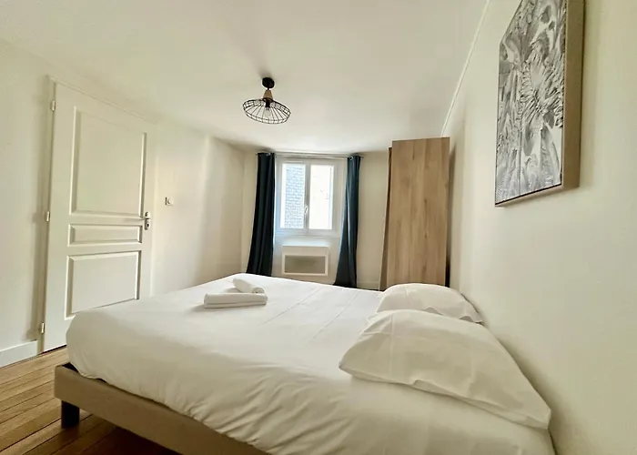 L\'Haussmannien, Splendide Et Lumineux